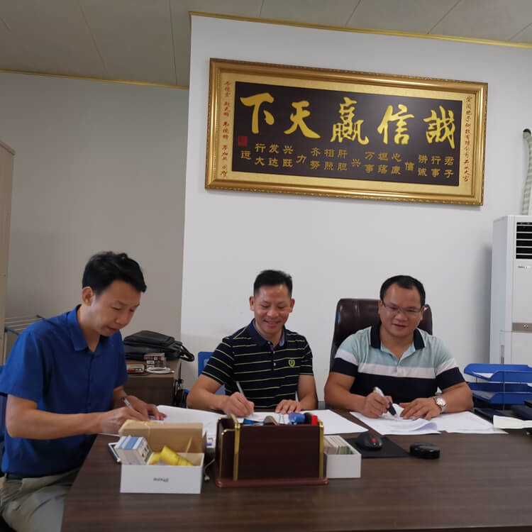 Grande's team hold GuangXi Office Signing Ceromony